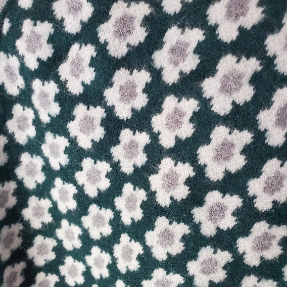 Paraphrase | Floral Button-Down Carigan - Picture 3 of 5